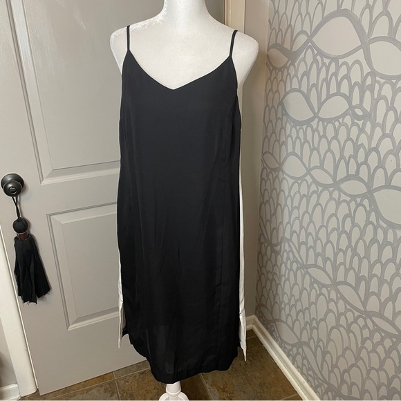 Kaari Blue Size XS Dress Black White Spaghetti Strips Sleeveless - Picture 4 of 7